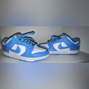 Nike Unc Dunks Size 4.5 us